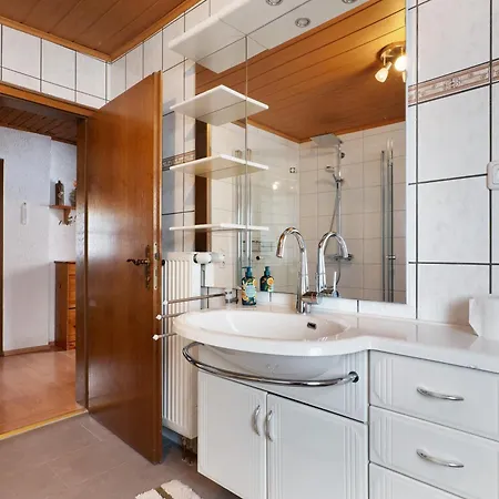 Brown بيت للعطل